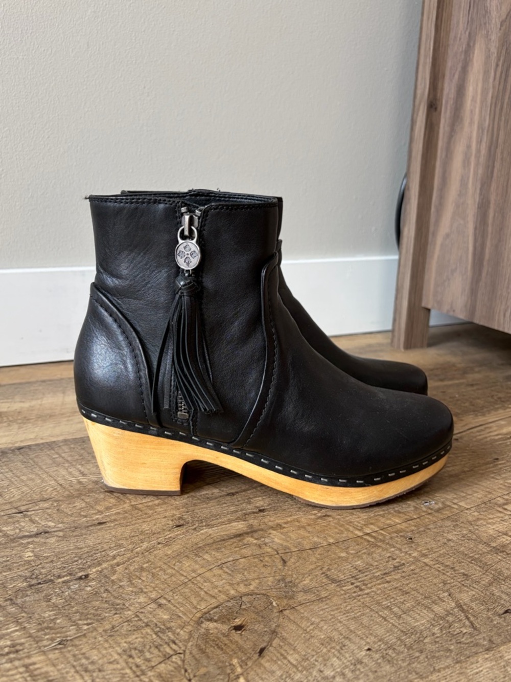 Patricia Nash Black Leather Rafael Wooden Heeled Booties Rustic Chic Boho